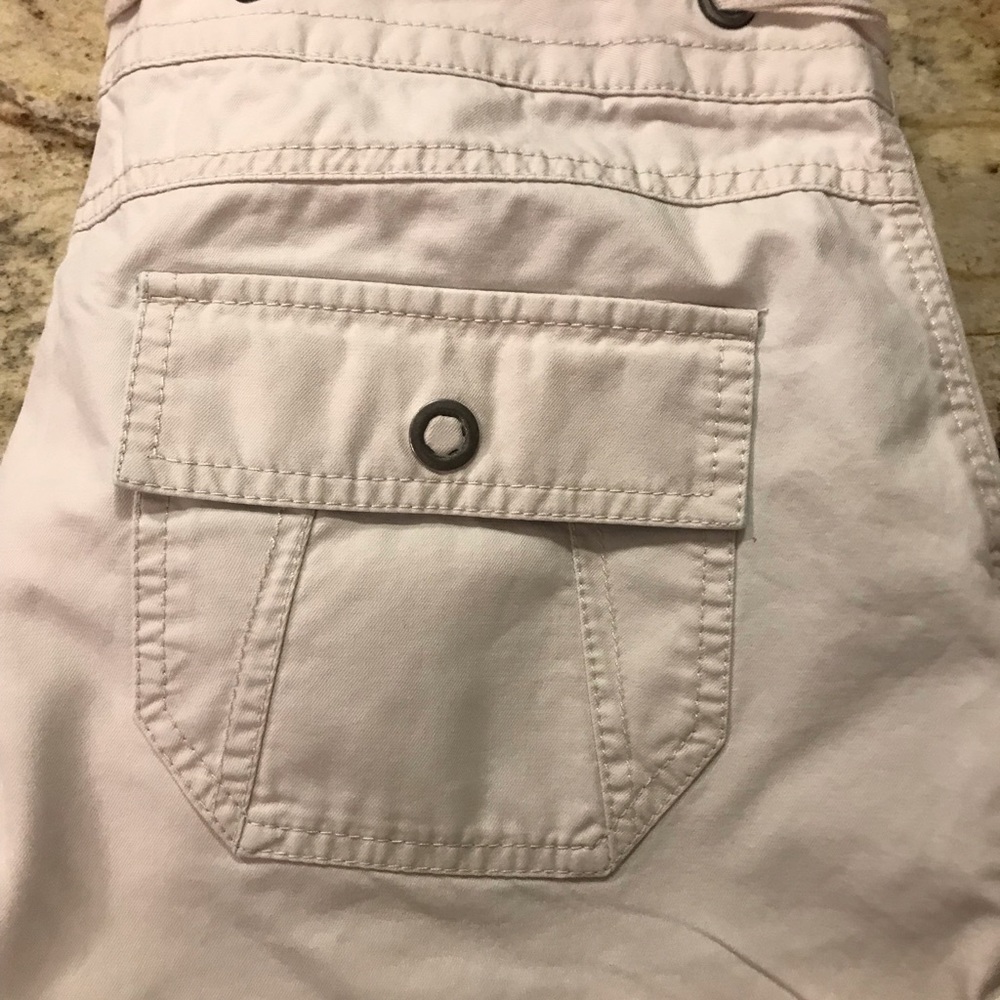 Old Navy khaki capris